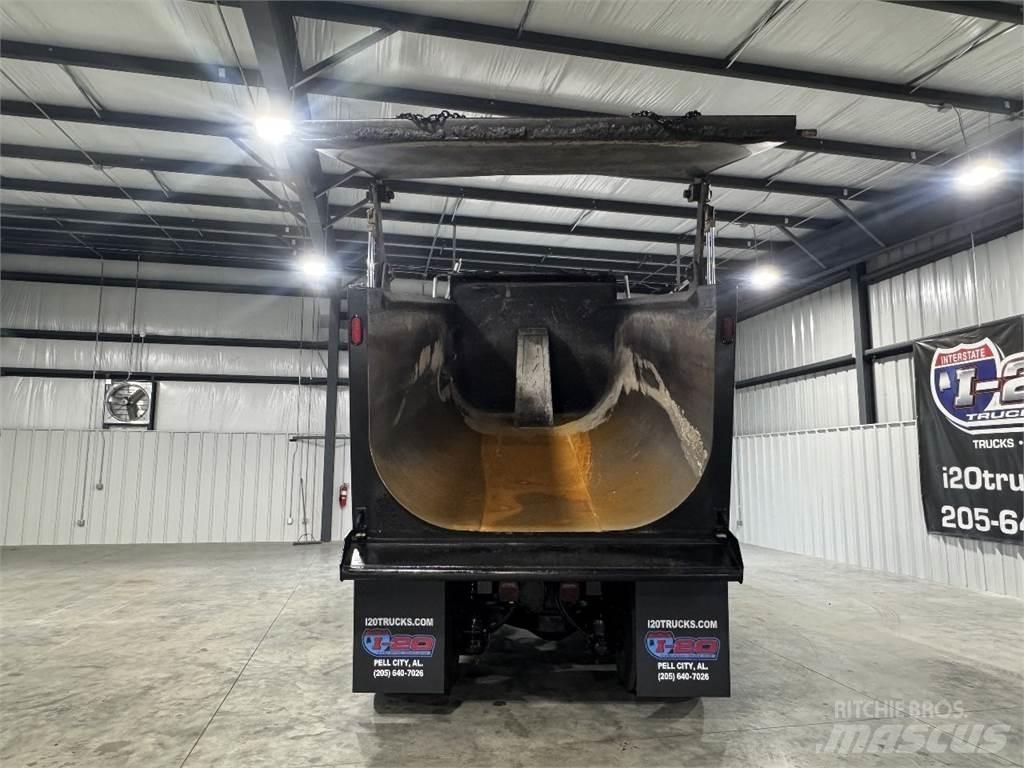 Mack GR64F Gold Dog Kallurid