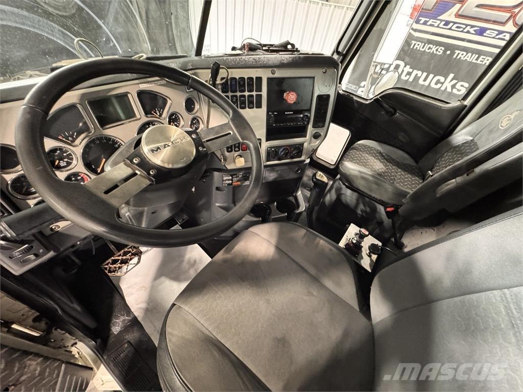 Mack Granite Kallurid