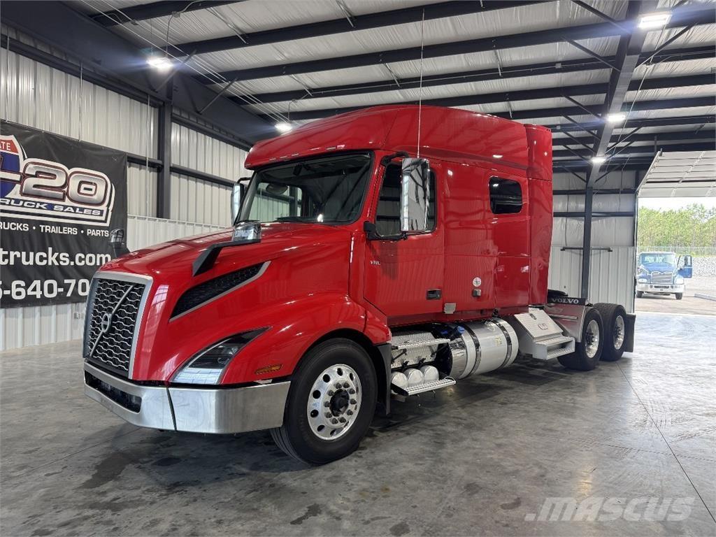 Volvo VNL64T740 Sadulveokid