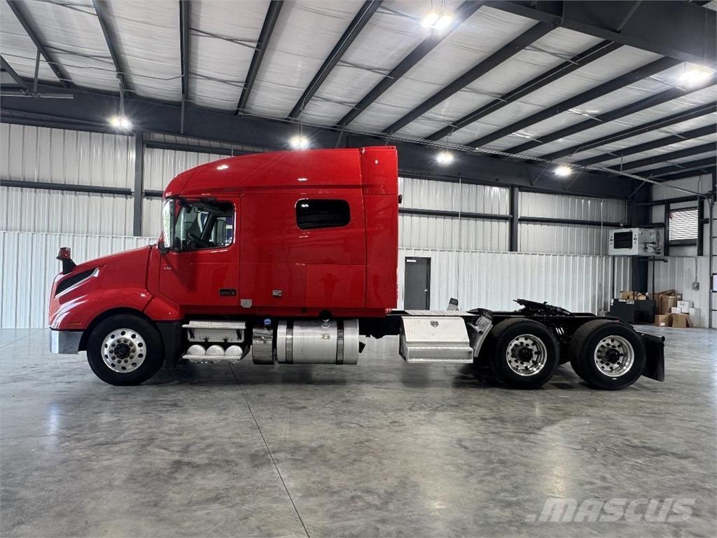 Volvo VNL740 Sadulveokid