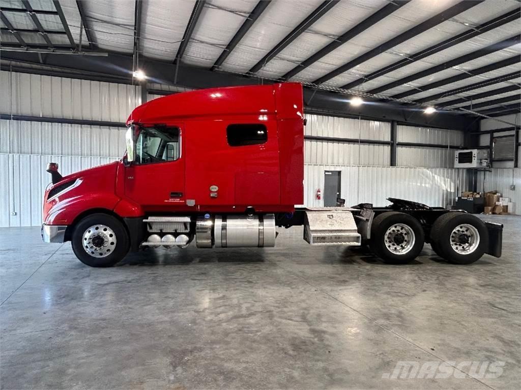 Volvo VNL740 Sadulveokid