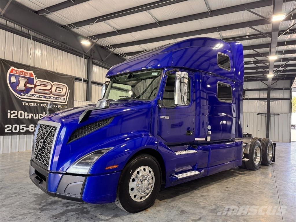 Volvo VNL860 Sadulveokid
