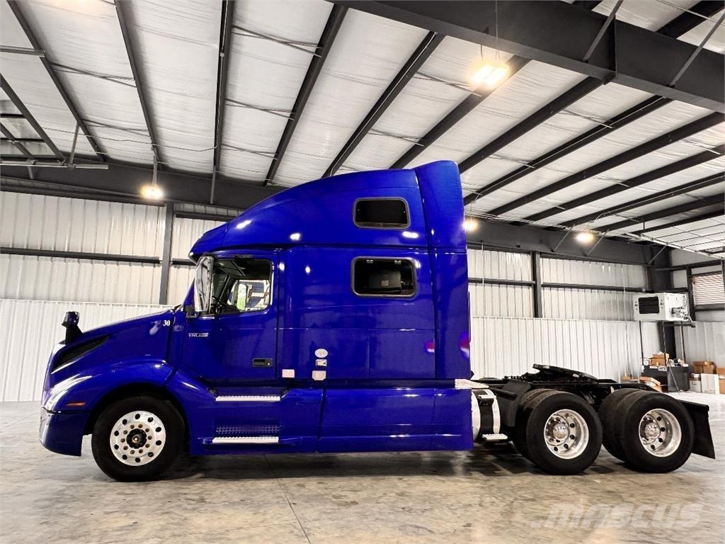 Volvo VNL860 Sadulveokid