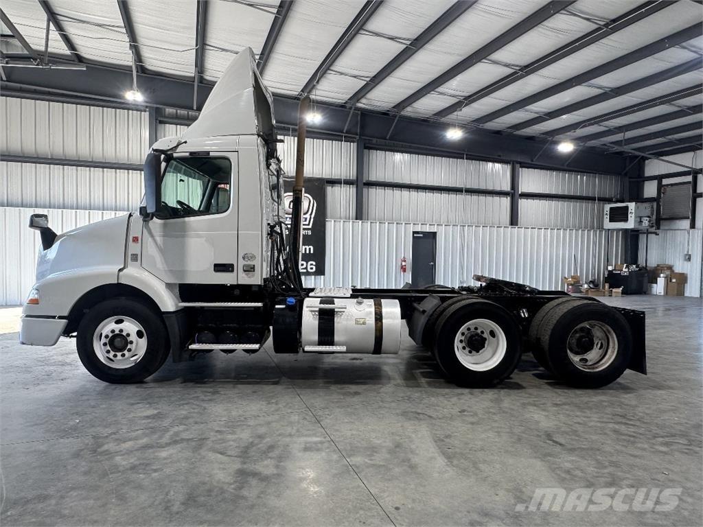 Volvo VNM Sadulveokid