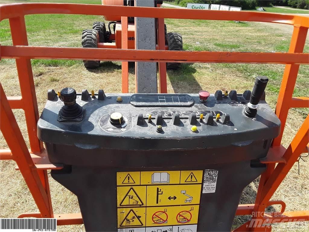 JLG 660SJ Iseliikuvad poomtõstukid