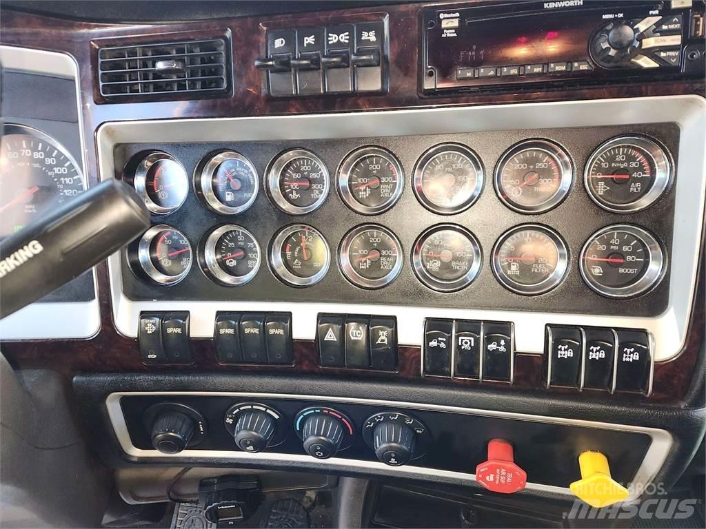 Kenworth W900L Sadulveokid