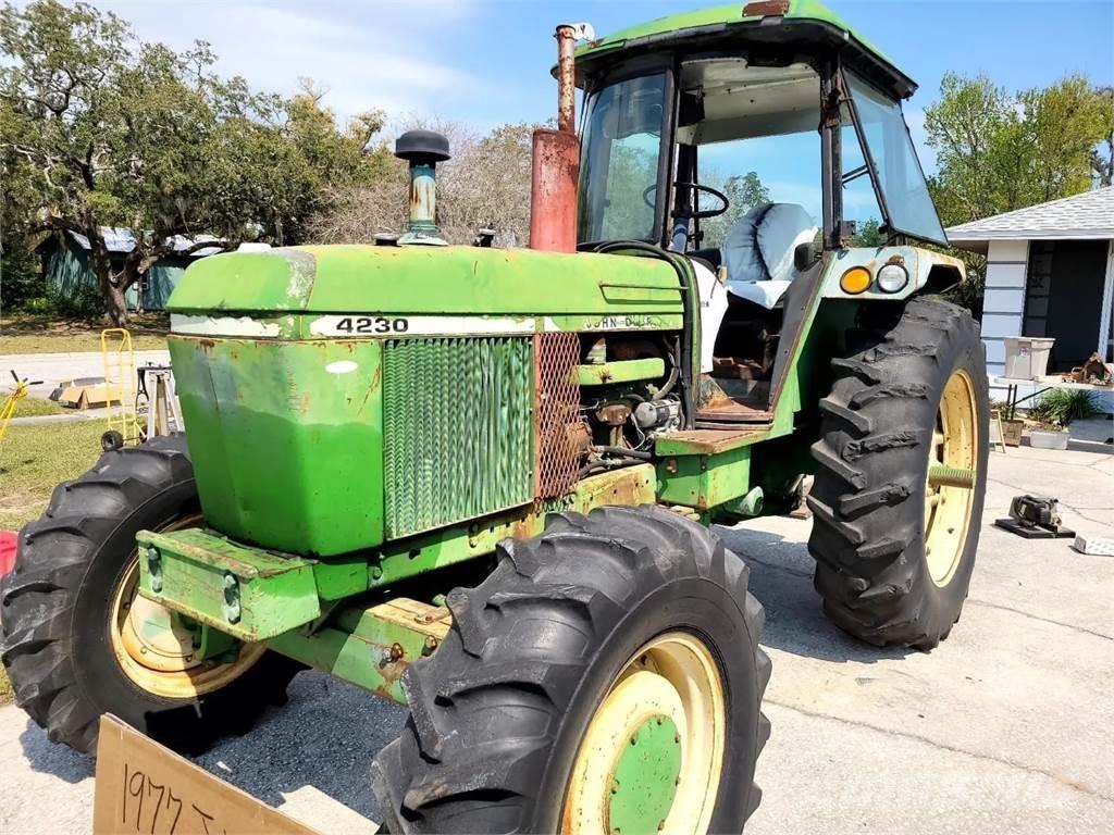 John Deere 4230 Traktorid