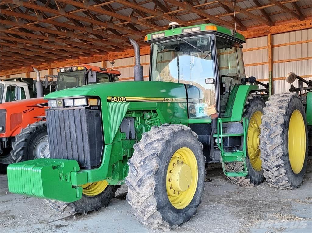 John Deere 8400 Traktorid