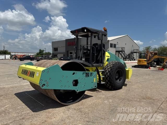 Ammann ARS 110 Ühe trumliga rullid