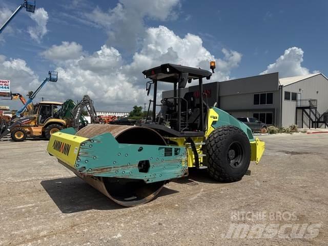 Ammann ARS 110 Ühe trumliga rullid