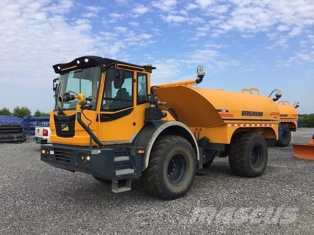 Bergmann C815S Veepaagiga autod