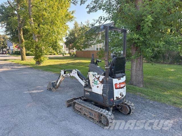 Bobcat E10 Roomikekskavaatorid