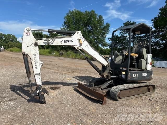 Bobcat E32 Roomikekskavaatorid