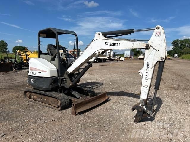 Bobcat E32 Roomikekskavaatorid