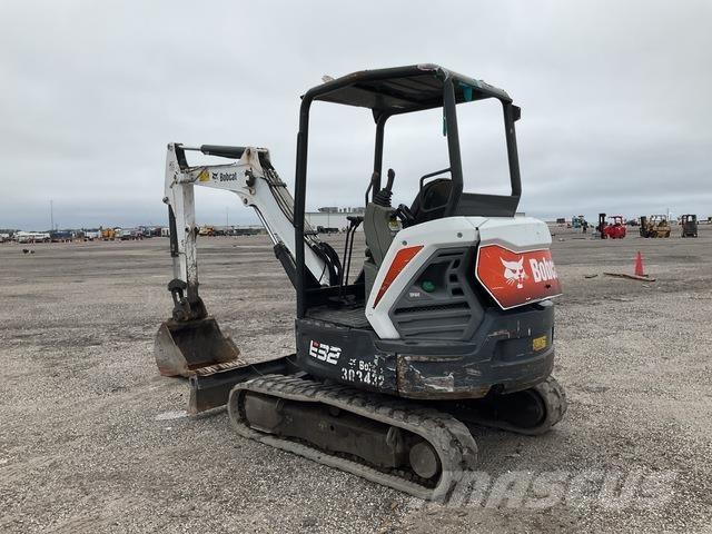 Bobcat E32 Roomikekskavaatorid