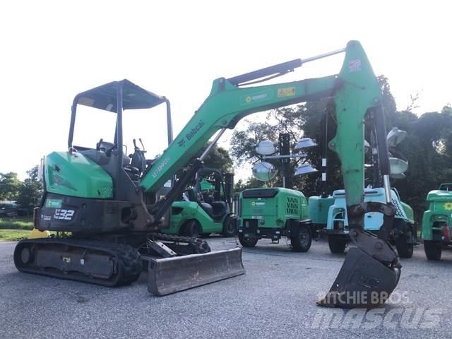 Bobcat E32i Roomikekskavaatorid