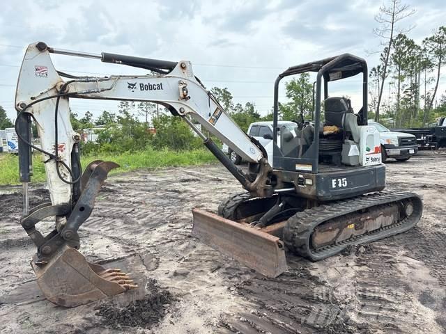 Bobcat E45 Roomikekskavaatorid