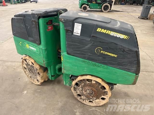 Bomag BMP 8500 Pinnasetihendajad