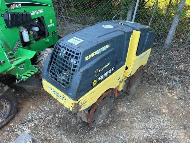 Bomag BMP 8500 Pinnasetihendajad