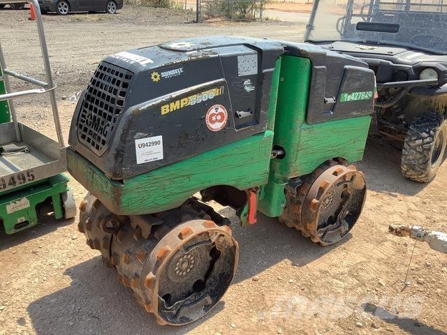 Bomag BMP 8500 Pinnasetihendajad