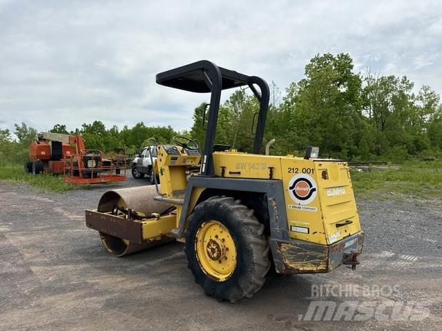 Bomag BW142D Ühe trumliga rullid