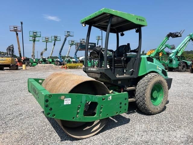 Bomag BW177D-5 Ühe trumliga rullid