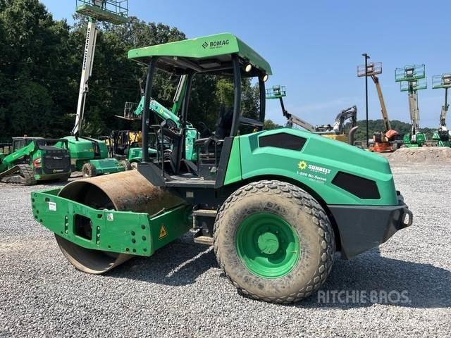 Bomag BW177D-5 Ühe trumliga rullid