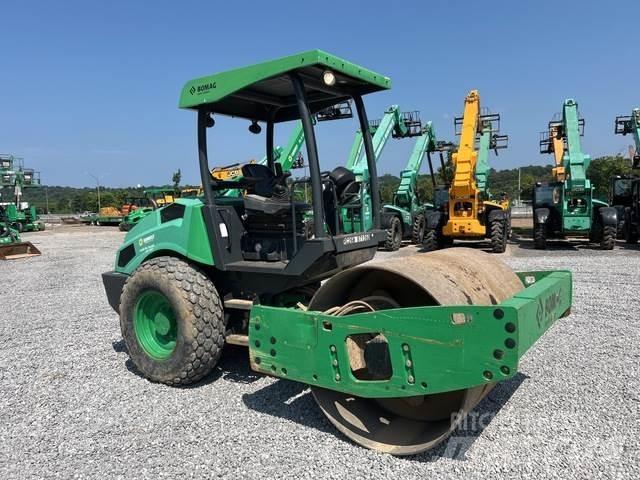 Bomag BW177D-5 Ühe trumliga rullid