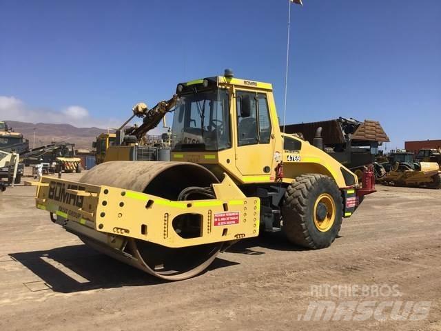 Bomag BW219DH-4 Ühe trumliga rullid