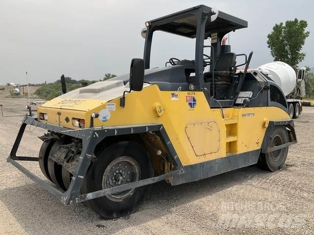 Bomag BW27RH Pneumorehvidega rullid