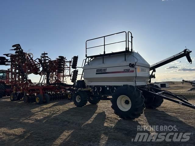 Bourgault 5710 Külvikud