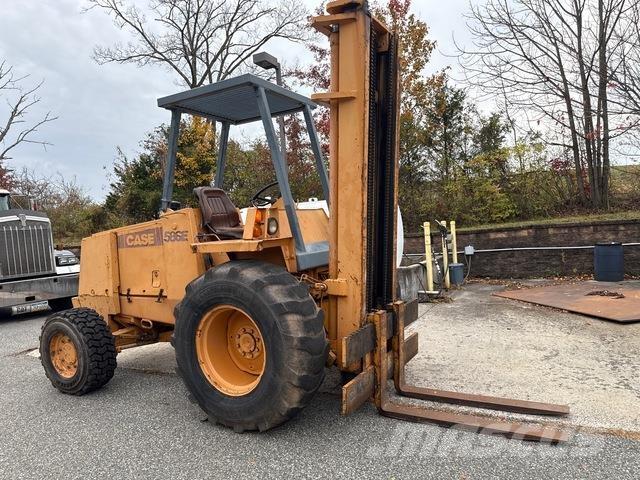 CASE 586E Maastikutõstukid