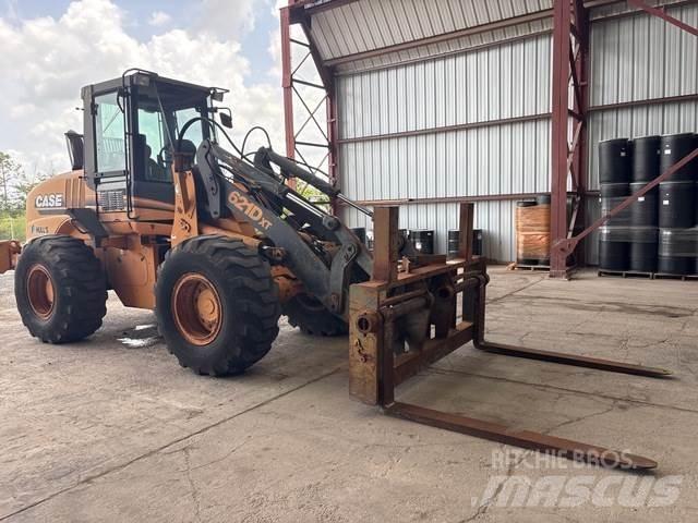 CASE 621DXT Rataslaadurid