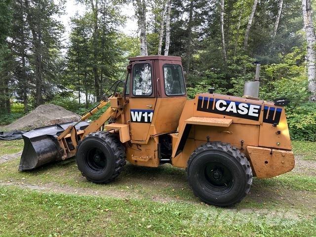 CASE W11 Rataslaadurid