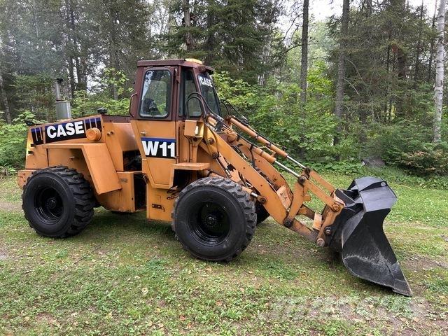 CASE W11 Rataslaadurid
