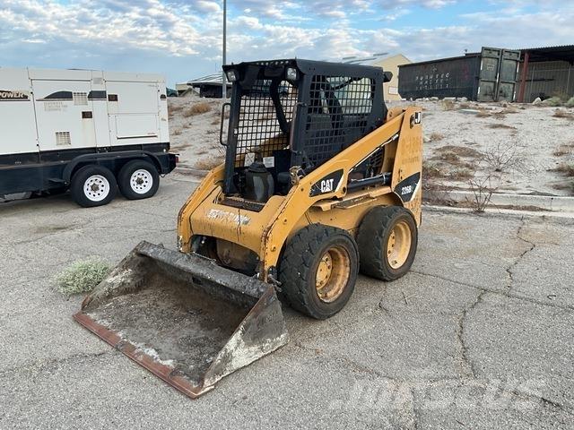 CAT 226B Kompaktlaadurid