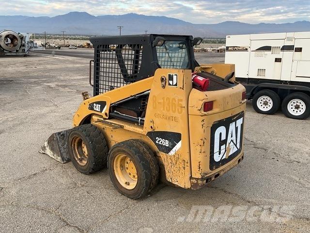 CAT 226B Kompaktlaadurid