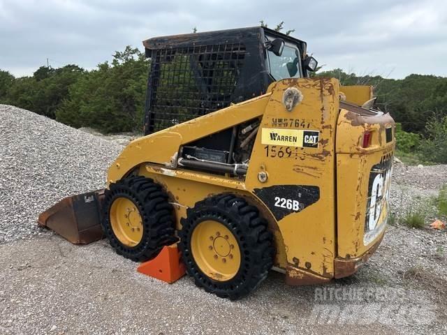 CAT 226B3 Kompaktlaadurid