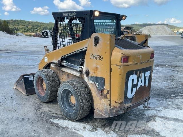 CAT 226B3 Kompaktlaadurid