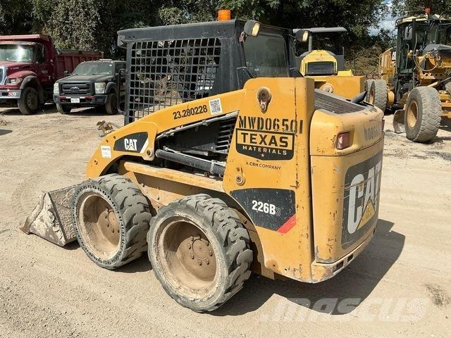 CAT 226B3 Kompaktlaadurid