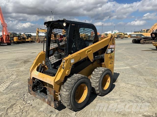 CAT 226D Kompaktlaadurid
