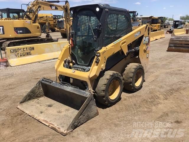 CAT 226D3 Kompaktlaadurid