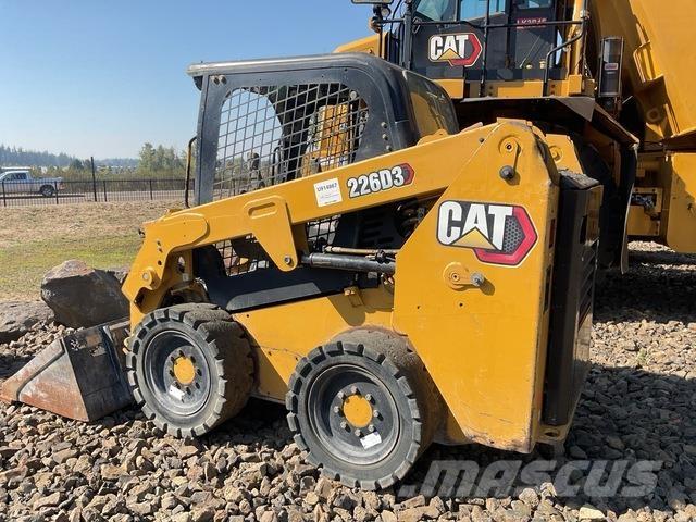 CAT 226D3 Kompaktlaadurid
