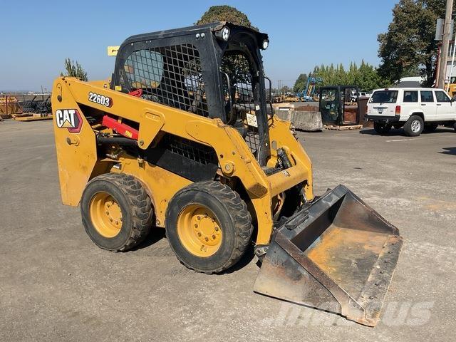 CAT 226D3 Kompaktlaadurid