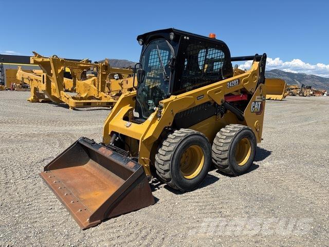 CAT 242D3 Kompaktlaadurid