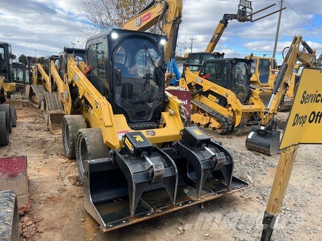 CAT 242D3 Kompaktlaadurid