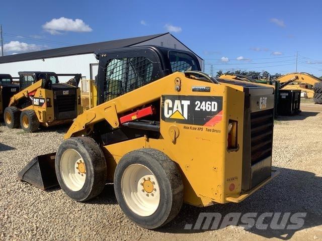 CAT 246D Kompaktlaadurid