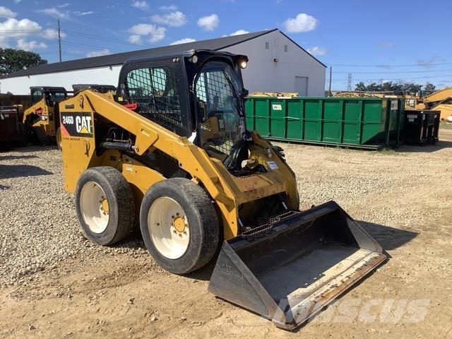 CAT 246D Kompaktlaadurid