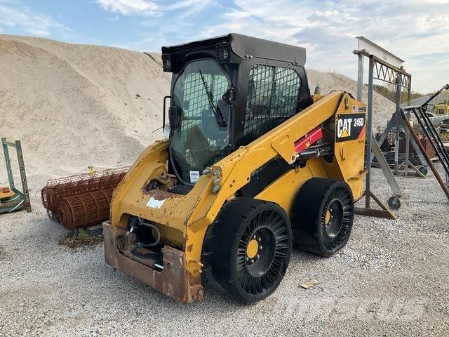 CAT 246D Kompaktlaadurid