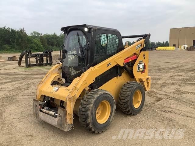 CAT 262D3 Kompaktlaadurid